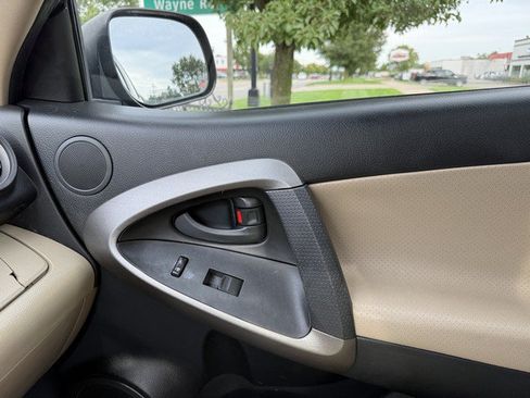 Used 2009 Toyota RAV4 Limited w/ Limited Extra Value Pkg FWD image 35