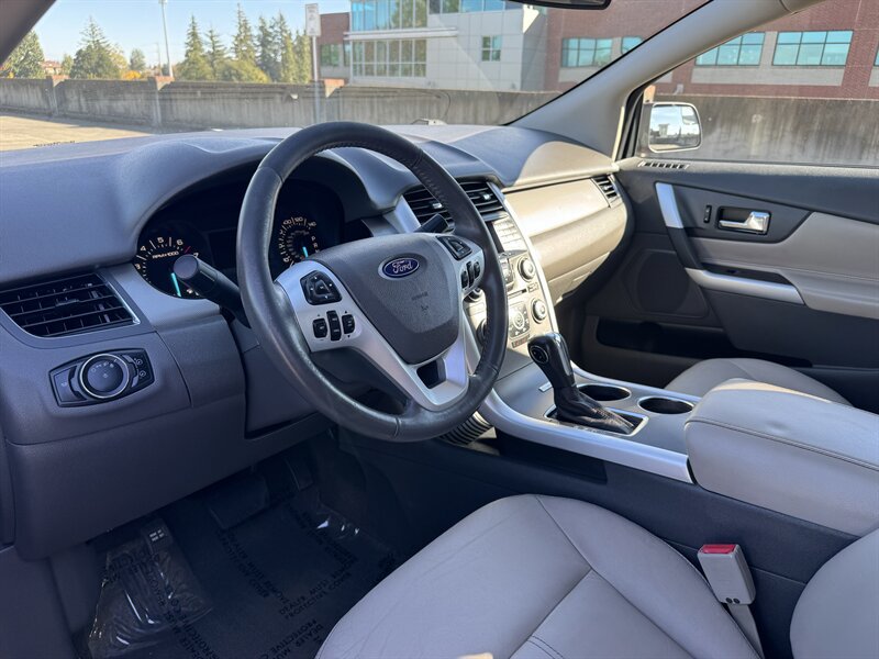 Used 2013 Ford Edge SEL AWD/4WD image 12