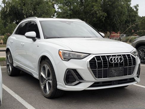 Used 2021 Audi Q3 2.0T Premium w/ Convenience Package AWD/4WD image 1