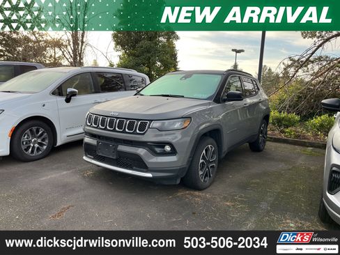 Used 2023 Jeep Compass Limited w/ Sun and Sound Group image 2