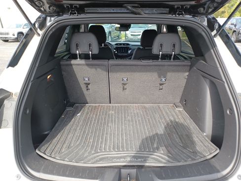 Used 2023 Chevrolet TrailBlazer RS w/ Convenience Package FWD image 11