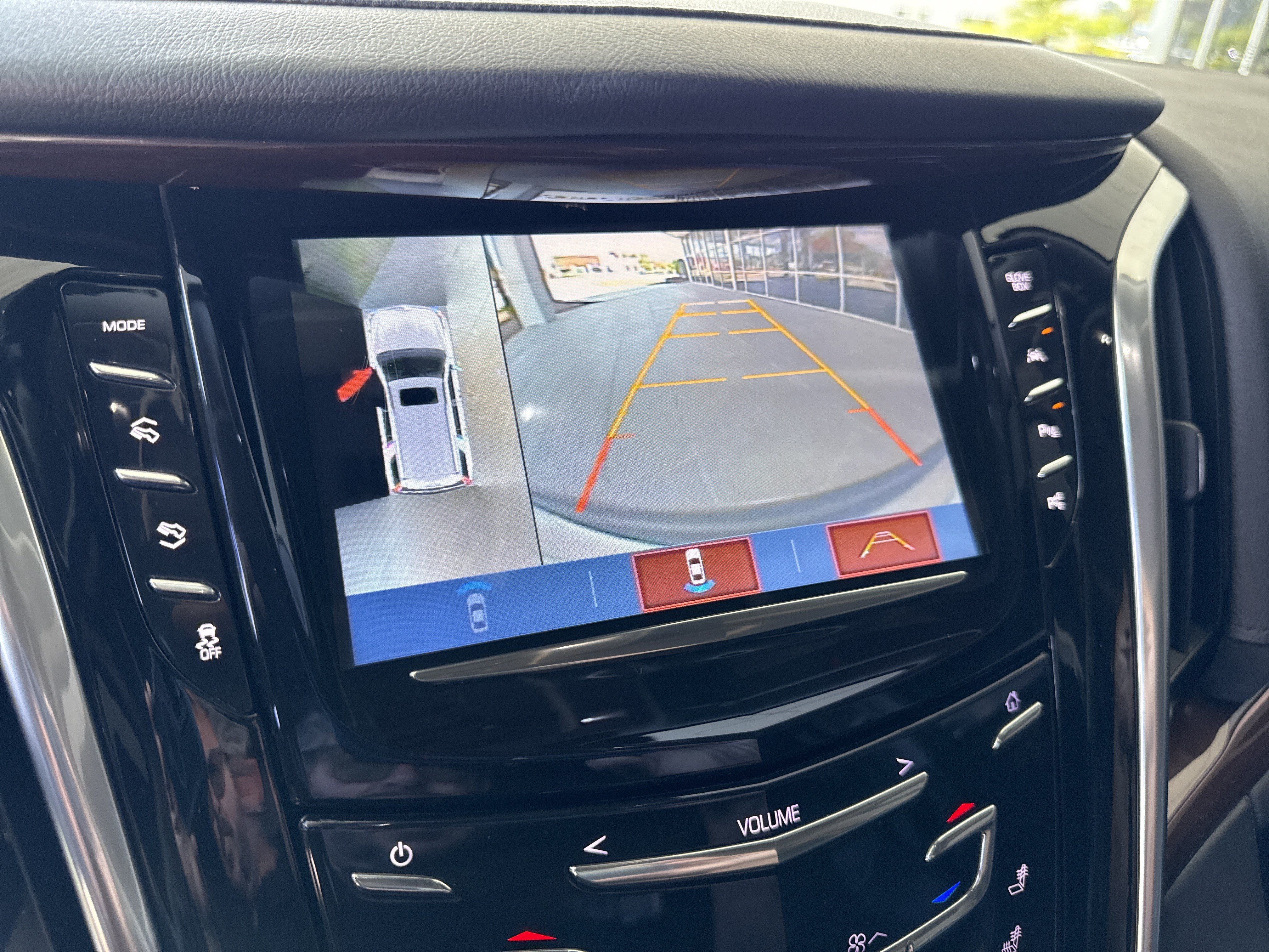 Used 2020 Cadillac Escalade Luxury AWD/4WD image 27