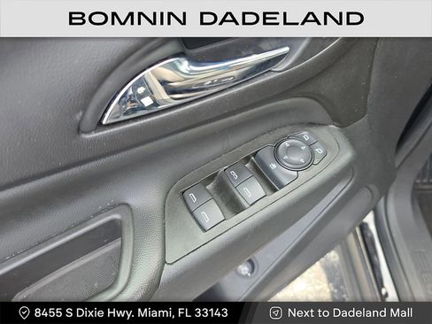 Used 2021 Chevrolet Equinox LT image 18