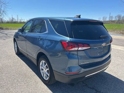 Used 2024 Chevrolet Equinox LT FWD image 2
