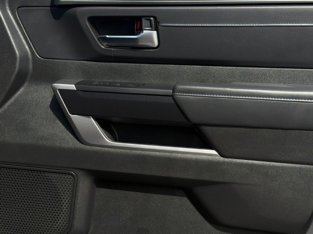 Used 2025 Toyota Tundra Platinum AWD/4WD image 17