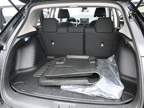 Used 2024 Honda HR-V LX image 10