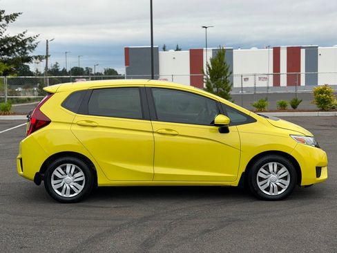 Used 2017 Honda Fit LX image 4