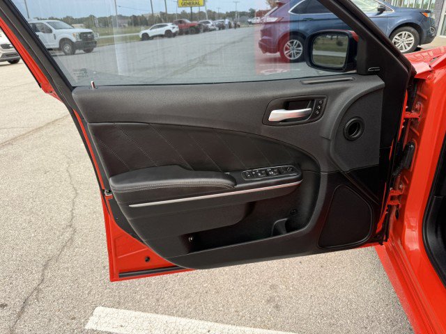 Used 2018 Dodge Charger SRT w/ Harman/Kardon Audio Group RWD image 26