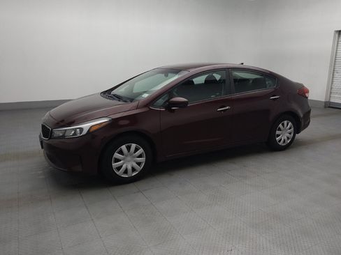 Used 2017 Kia Forte LX FWD image 2