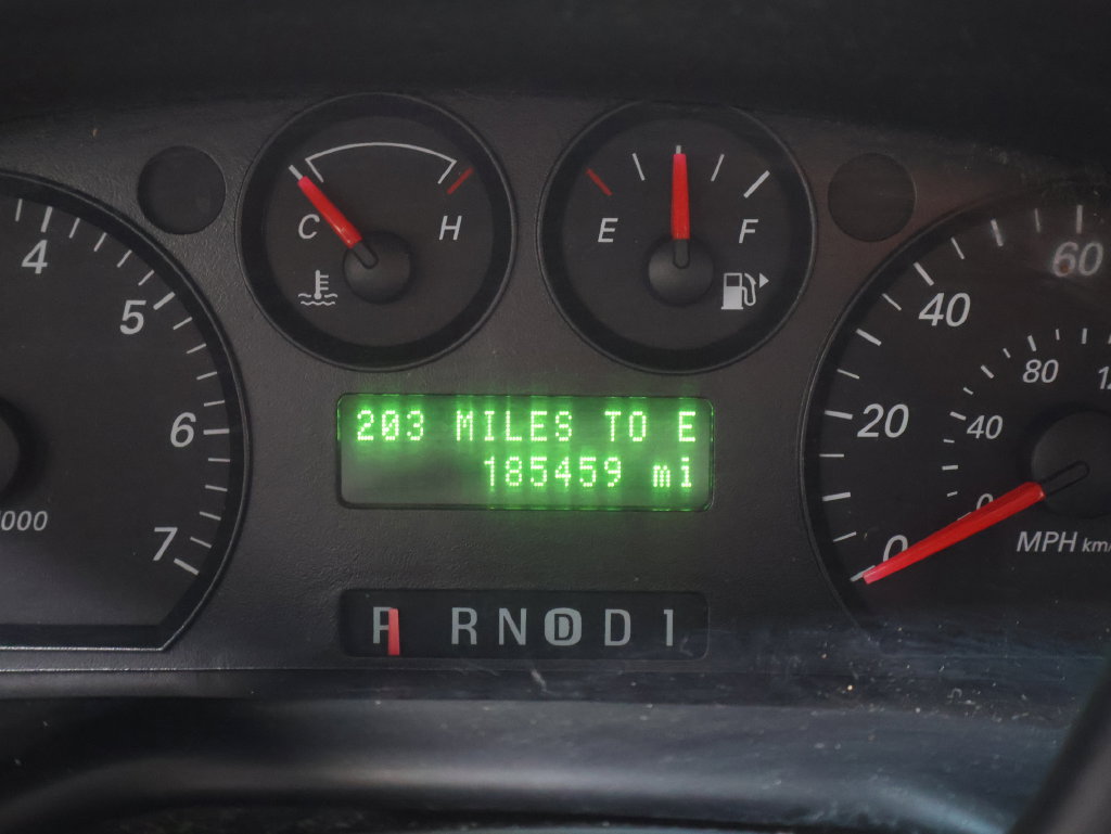 Used 2005 Ford Taurus SE FWD image 31