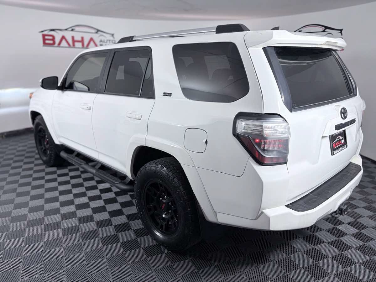 Used 2021 Toyota 4Runner SR5 Premium w/ Moonroof Package RWD image 4