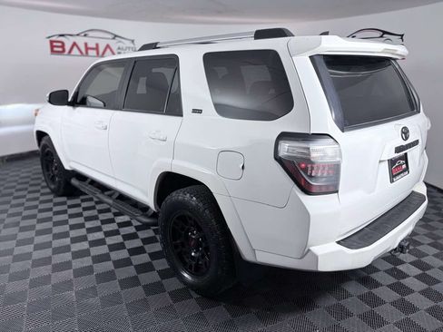 Used 2021 Toyota 4Runner SR5 Premium w/ Moonroof Package RWD image 4