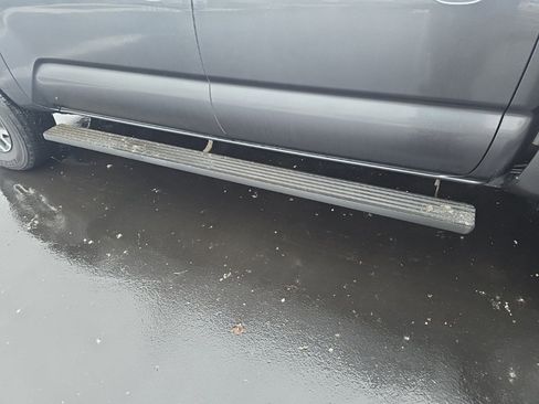 Used 2022 Toyota Tacoma 4x4 Double Cab image 9