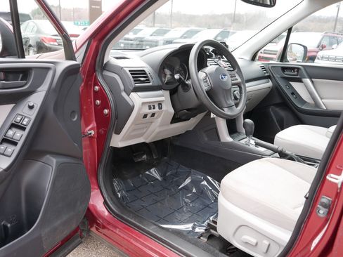 Used 2015 Subaru Forester 2.5i Premium AWD/4WD image 11