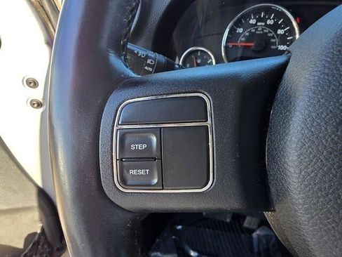 Used 2012 Jeep Wrangler Sahara image 29