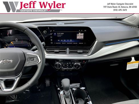 New 2026 Chevrolet Trax LT w/ Driver Confidence Package FWD image 11