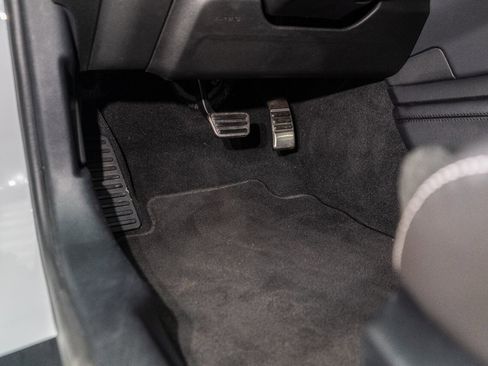 Used 2022 Ford Mustang Shelby GT500 w/ Carbon Fiber Track Pack image 79