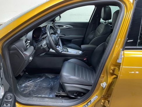 Used 2024 Dodge Hornet GT image 3