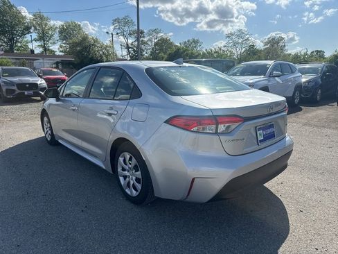 Used 2023 Toyota Corolla LE w/ Carpet Mat Package (TMS) FWD image 6