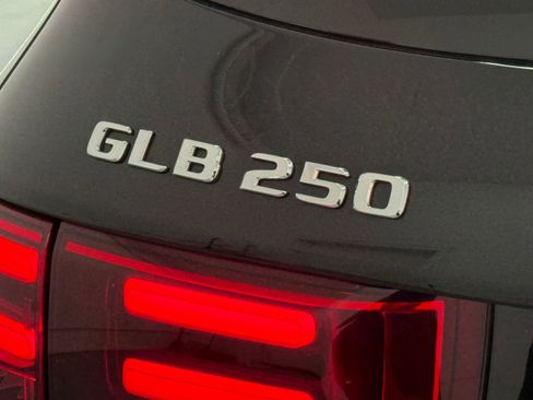 Certified 2026 Mercedes-Benz GLB 250 image 21