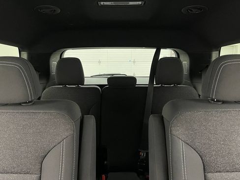 Used 2025 Chevrolet Traverse LT w/ LPO, Floor Liner Package AWD/4WD image 39