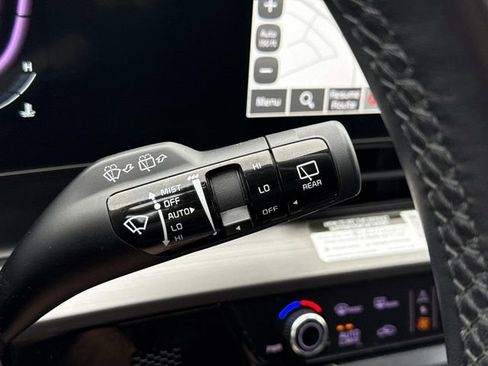 Used 2023 Kia Sportage EX AWD/4WD image 25