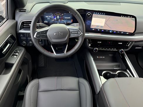 New 2026 Chevrolet Suburban RST image 8