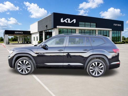 Used 2023 Volkswagen Atlas SEL R-Line AWD/4WD image 8