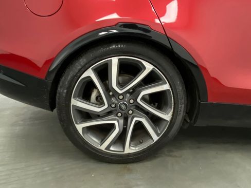 Used 2017 Land Rover Discovery HSE Luxury image 17