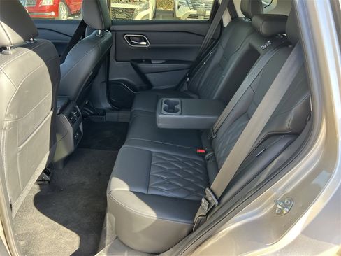 Certified 2025 Nissan Rogue Platinum image 13