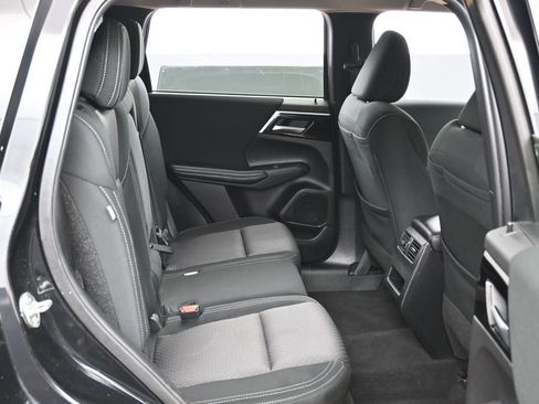 Used 2024 Mitsubishi Outlander ES AWD/4WD image 31