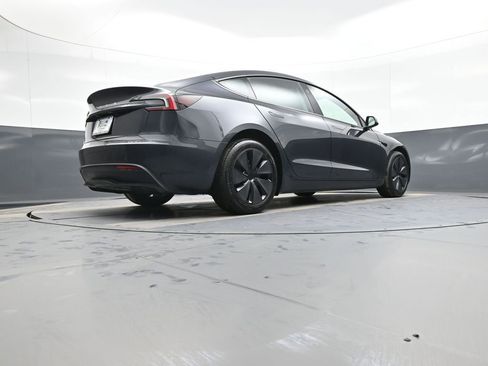 Used 2025 Tesla Model 3 Long Range image 32