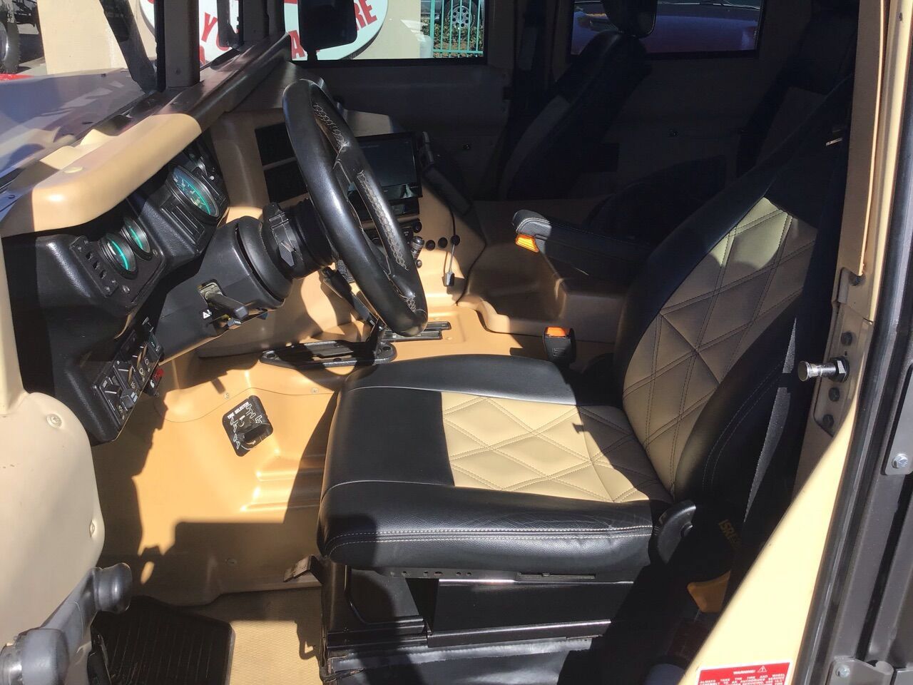 Used 1993 HUMMER H1 4-Door Hard Top AWD/4WD image 26