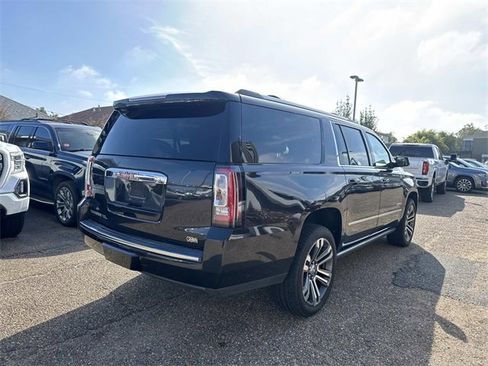 Used 2020 GMC Yukon XL Denali w/ Denali Ultimate Package image 6