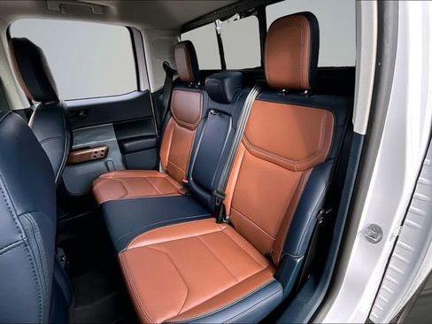 Used 2023 Ford Maverick Lariat w/ Lariat Luxury Package image 24