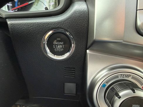 Used 2016 Toyota 4Runner Limited AWD/4WD image 23