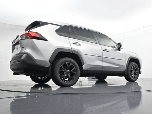 Used 2022 Toyota RAV4 LE FWD image 42