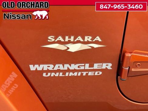 Used 2011 Jeep Wrangler Unlimited Sahara w/ Connectivity Group AWD/4WD image 8