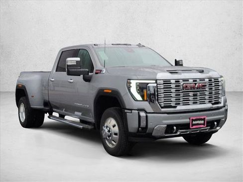 New 2026 GMC Sierra 3500 Denali w/ Denali Reserve Package AWD/4WD image 7