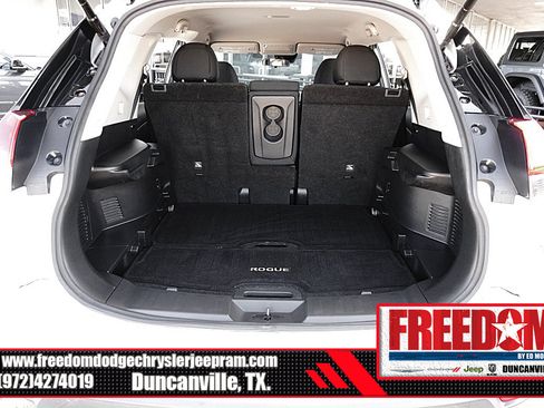 Used 2020 Nissan Rogue SV w/ Premium Package FWD image 45