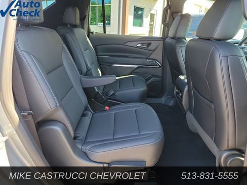 Used 2026 Chevrolet Traverse LT AWD/4WD image 24
