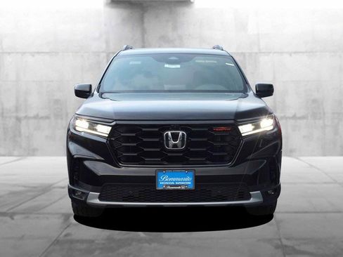 New 2025 Honda Pilot TrailSport image 4