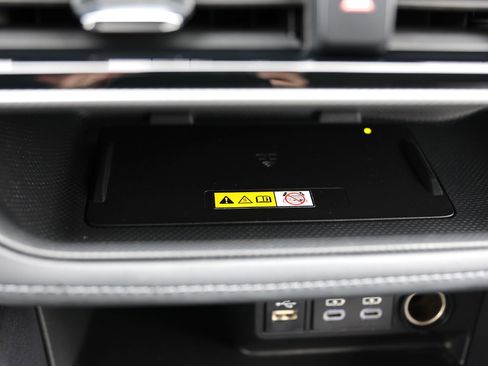 Used 2023 Toyota Highlander Platinum AWD/4WD image 31