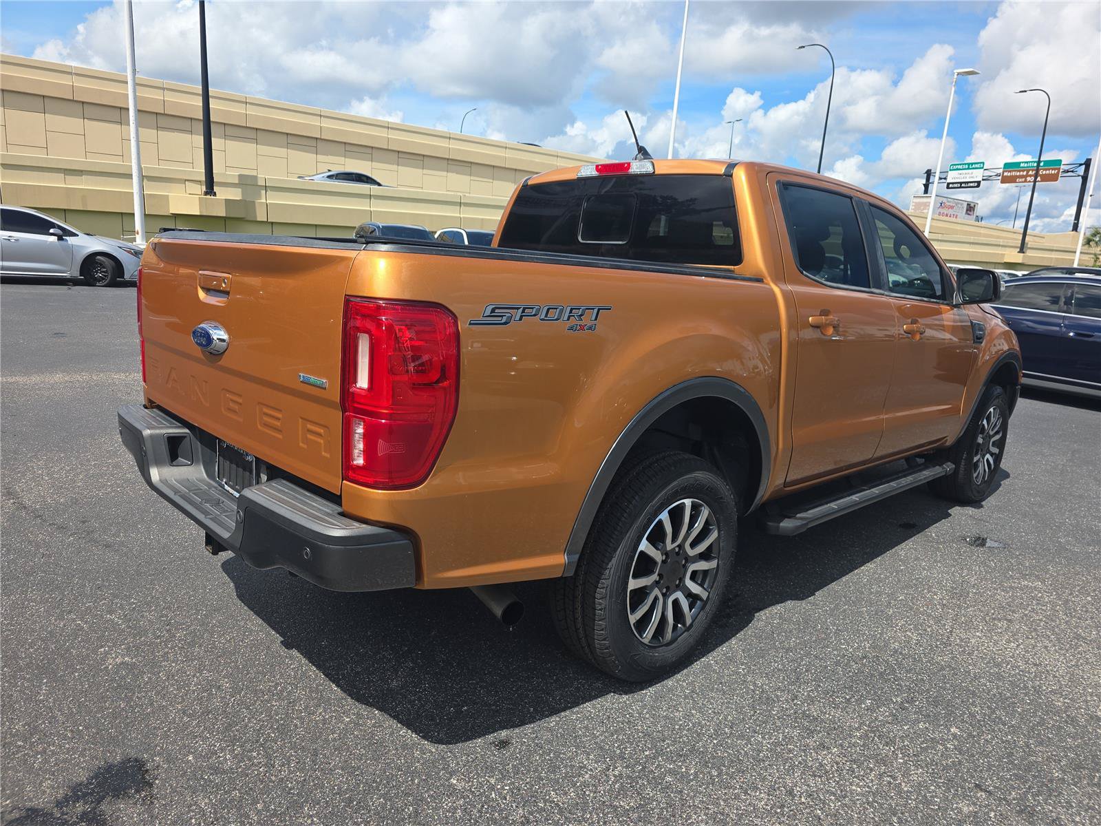 Used 2019 Ford Ranger Lariat w/ Equipment Group 501A Mid AWD/4WD image 3