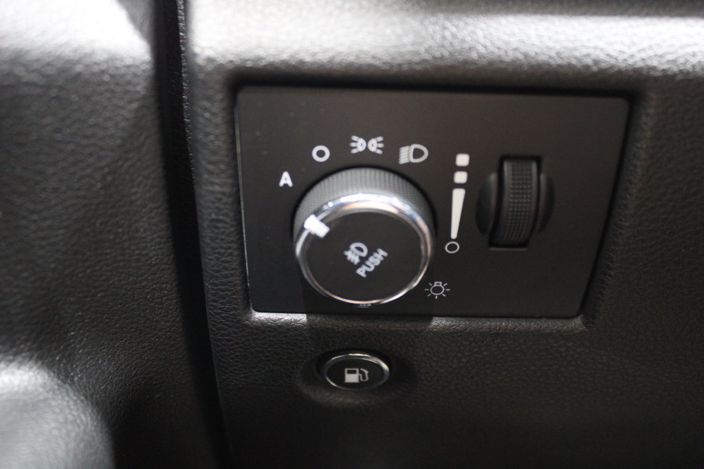 Used 2019 Jeep Grand Cherokee Limited AWD/4WD image 40