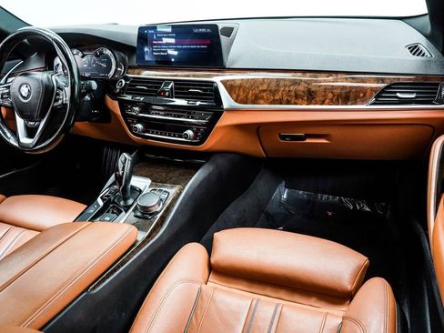 Used 2017 BMW 540i xDrive w/ Premium Package image 21
