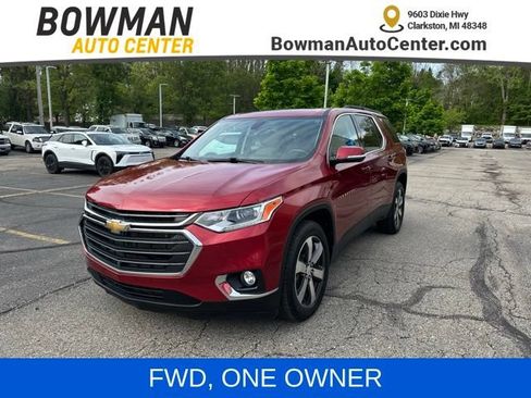 Used 2020 Chevrolet Traverse LT w/ LT Premium Package FWD image 1