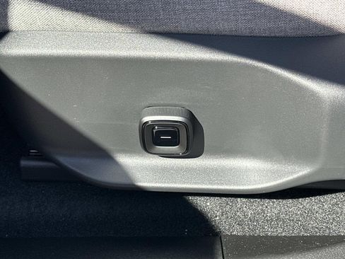 New 2026 Volvo EX30 Ultra w/ Climate Package image 14