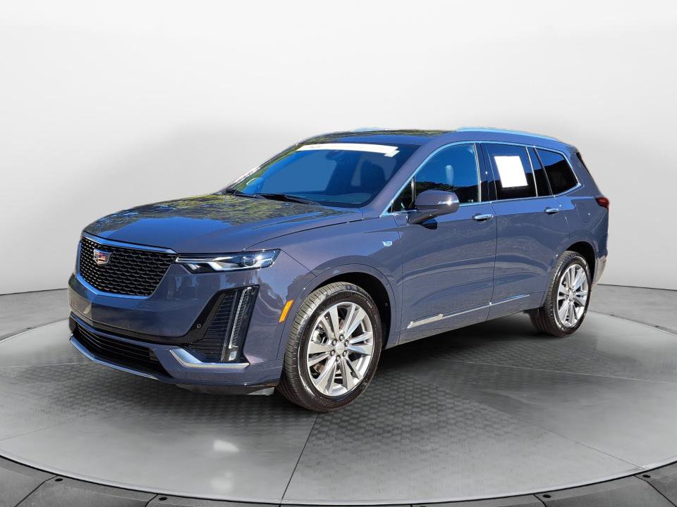 Used 2025 Cadillac XT6 Premium Luxury FWD image 3
