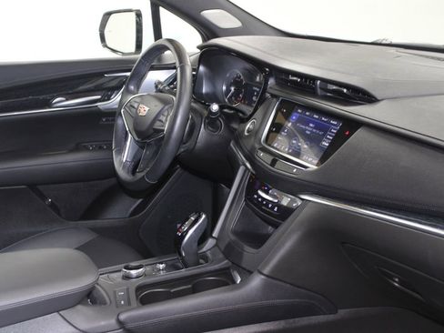 Used 2024 Cadillac XT5 Premium Luxury image 29
